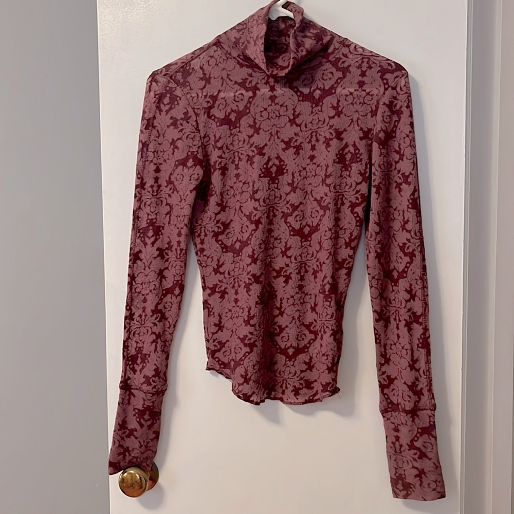 Long Sleeve Light Weight Rose Colored, Free People Shirt. Size XS.